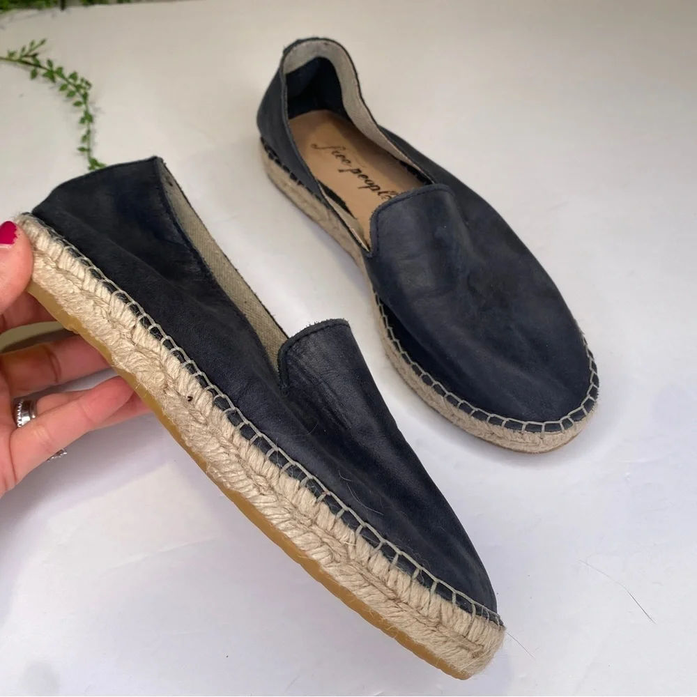 Free People Laurel Canyon Black Suede Espadrille Flats Loafers Size 37 Spain